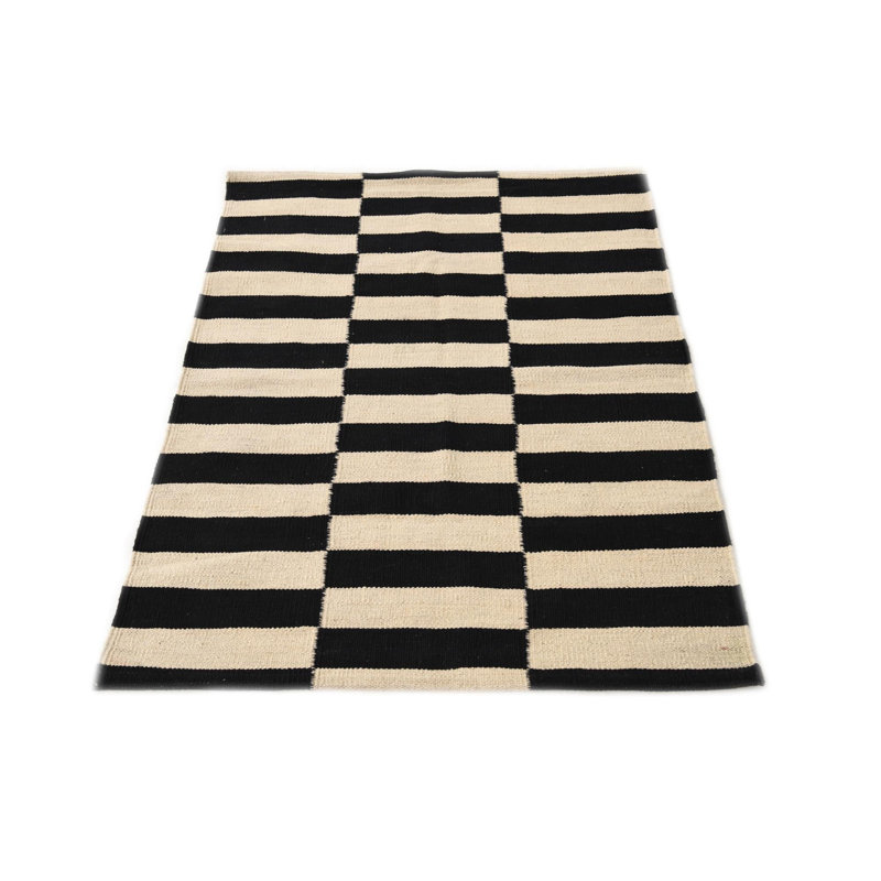 Tapis noir et blanc Newsom