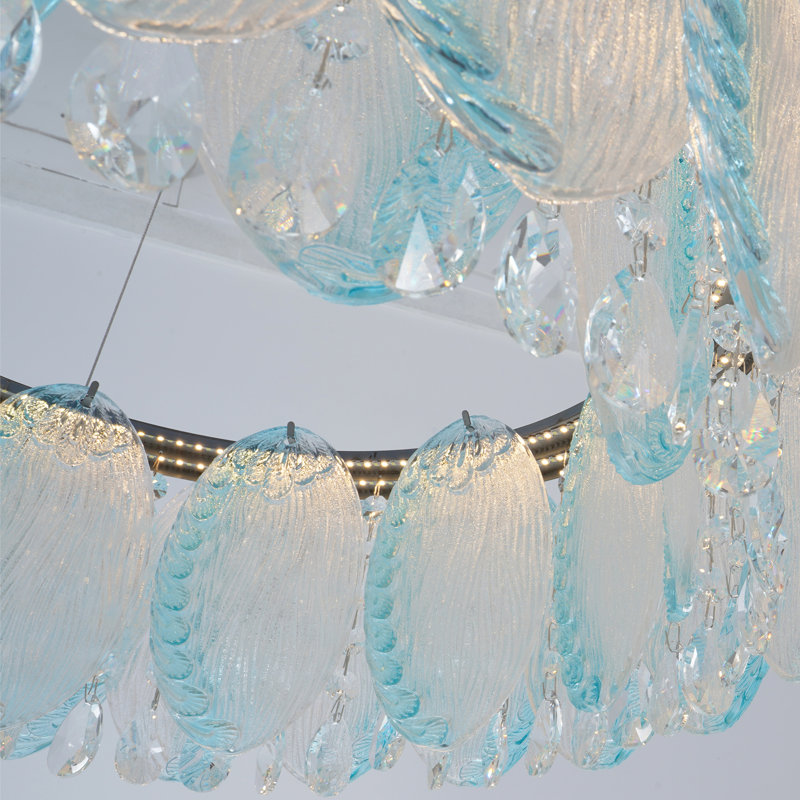 Lustre moderne en verre à DEL bleu avec détails en cristal