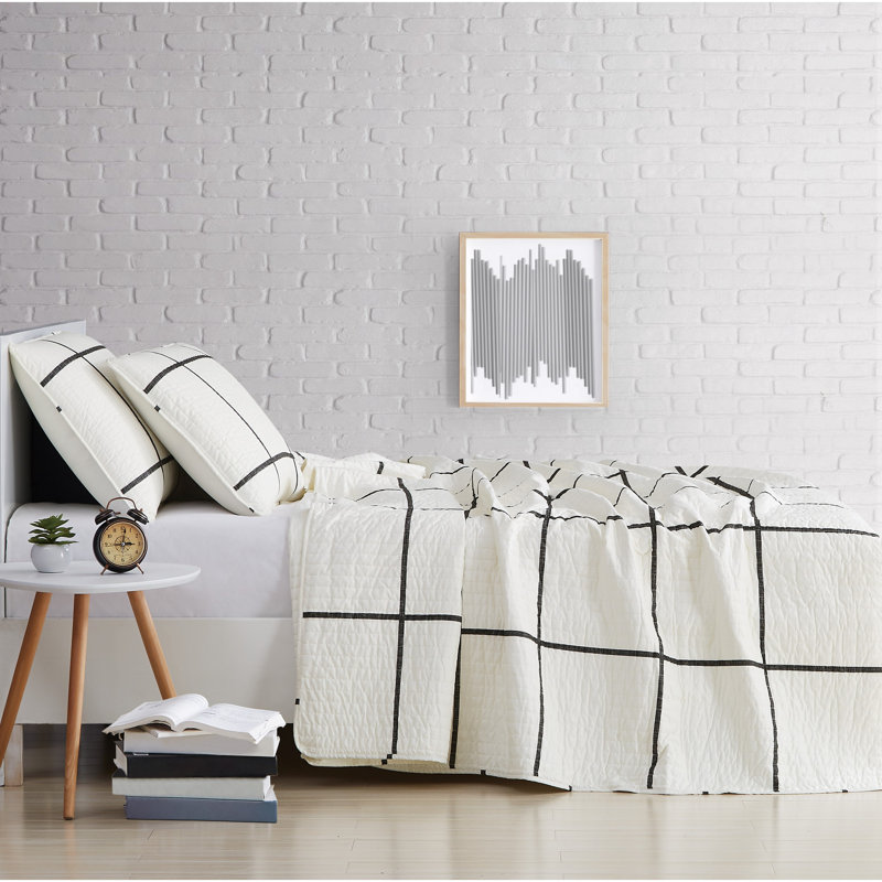 King Black and White Microfiber Windowpane Quilt Set