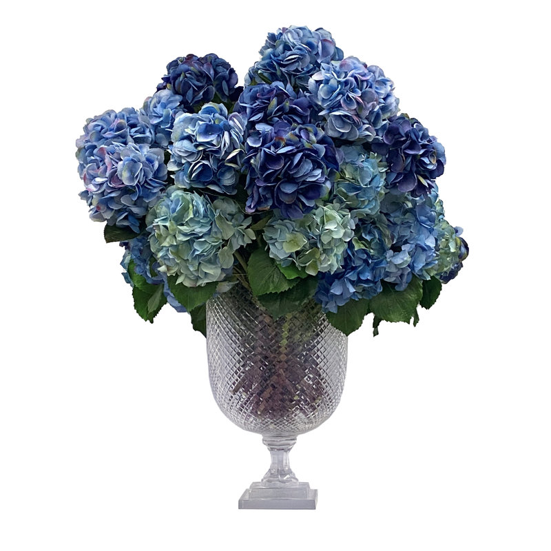 Hydrangea Centerpiece in Vase