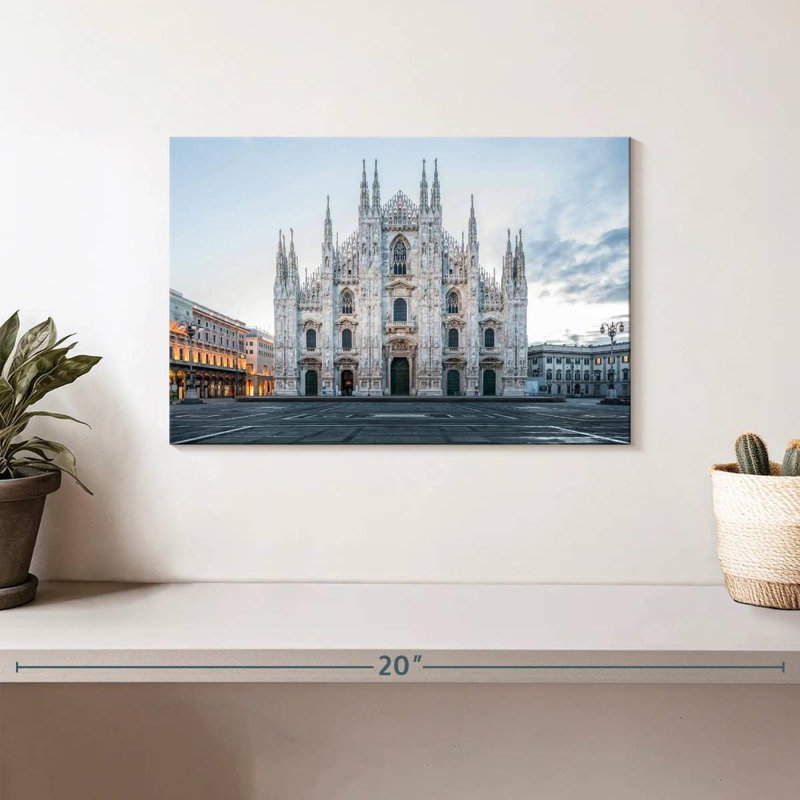 Adella, cathédrale historique de Milan, H 8 po x l 12 po