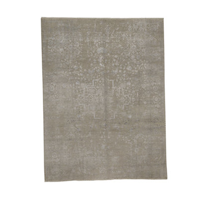 Hand-Knotted High-Quality Silver and Gray Area Rug