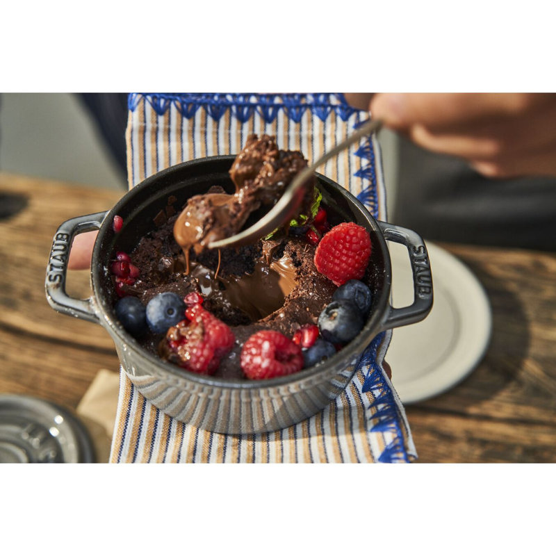 La Cocotte Cast Iron Round Cocotte, Graphite Gray, 0.5 quarts