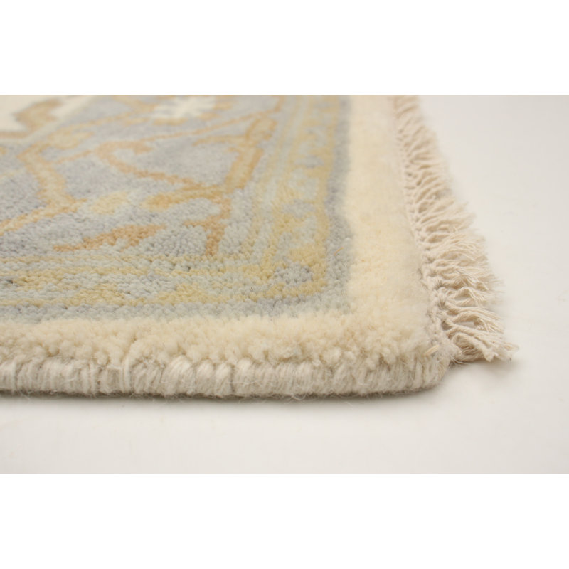 Tapis crème Royal Oushak 3 pi 11 po x 6 pi 1 po