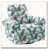 Motif floral vert et brun est en rupture de stock