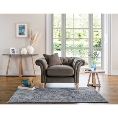 Earl Velvet Chesterfield Chair