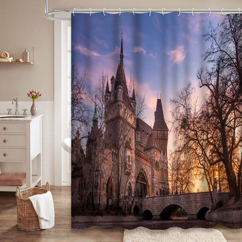 Rideau de douche Sunset Castle, L 72 po x l 84 po