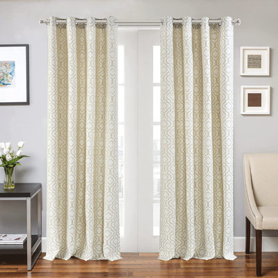 Komarek Iron Adjustable Curtain Rod
