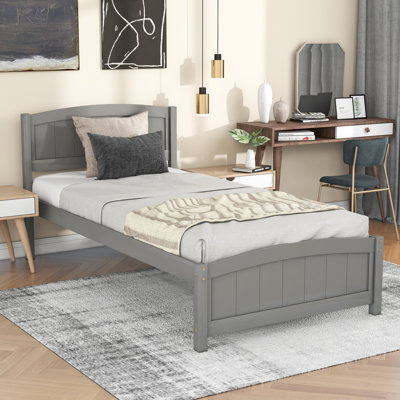 Lit plateforme en bois avec tête de lit, pied de lit et lattes de bois, gris