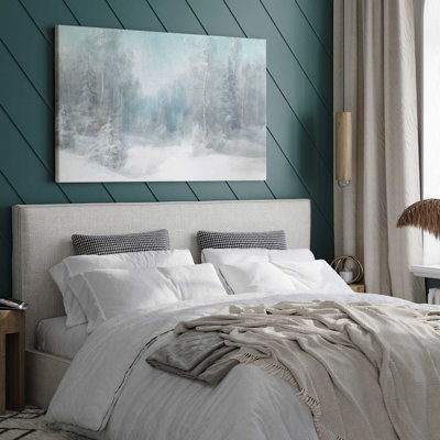 Imprimé sérénité «Snowy Woodland» dans un satin