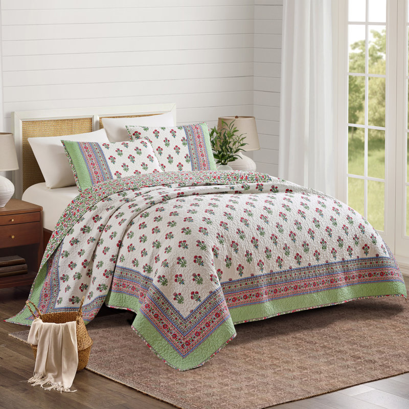 Modern Heirloom Serena Floral Reversible Cotton Quilt Set, Full/Queen Quilt + 2 Standard Shams