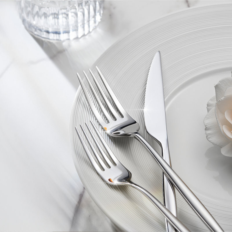 30 Piece Flatware Set For 6