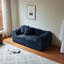 Velours 2 places bleu moderne, peu encombrant pour un appartement, base antidérapante, mousse haute densité avec coussins, bleu, doux compressé,