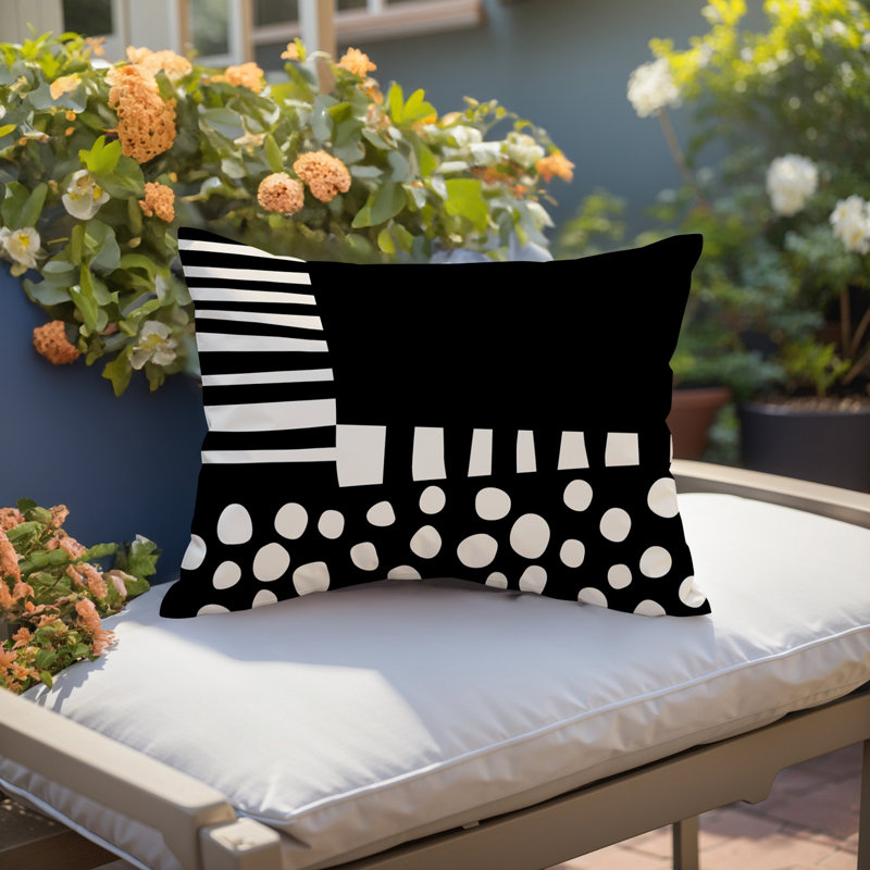 Oreiller rectangulaire réversible intérieur / extérieur Nea, H 18 po x l 25 po, Blanc cassé / noir