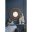 Miroir en bois exquis avec sculpture ornée et superbe cadre doré, idéal pour la décoration intérieure