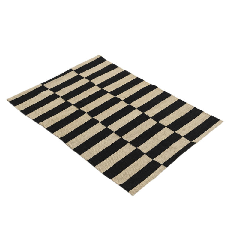 Tapis noir et blanc 3x4 Pinkerton