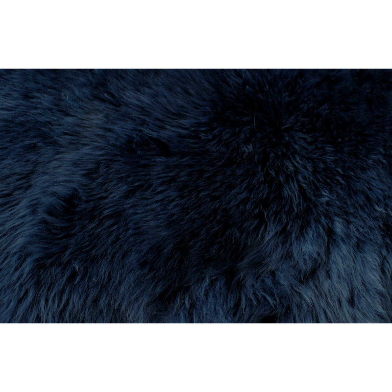 Tapis bleu marine en peau de mouton Haghni, Nouveauté 2 pi x 3 pi