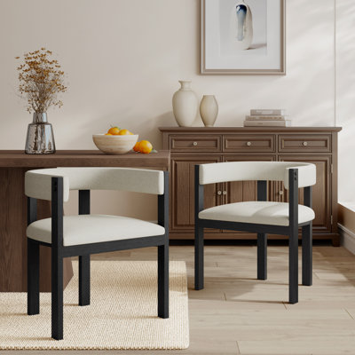 Chaise rembourrée en bois d'hévéa avec dossier demi-tonneau Marlow