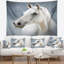 Une tapisserie de cheval blanc seul Animal-28484955