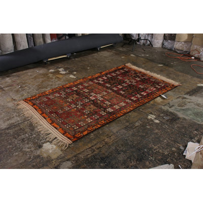 Tapis rouille en laine noué à la main 5 pi 1 po x 9 pi 1 po années 1950