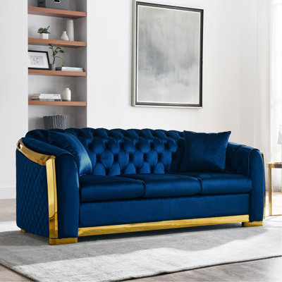 Canapé de luxe 84 pouces capitonné à boutons en velours avec décoration en acier inoxydable doré, canapé Chesterfield moderne de style Mid-Century avec 2 coussins, bleu marine