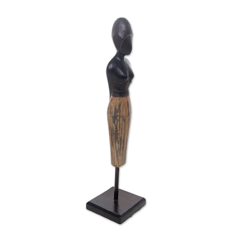 Figurine de l’indonésie en bois d’attente Cuvier