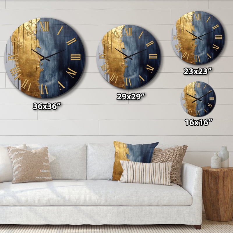 Horloge murale abstraite en métal - Une touche d'or et de rois bleus III, Grand