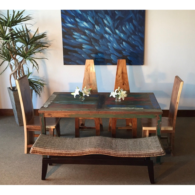 Chaise en bois massif