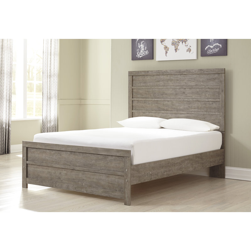 Culverbach Full Panel Bed with Chest of Drawers and Nightstand
