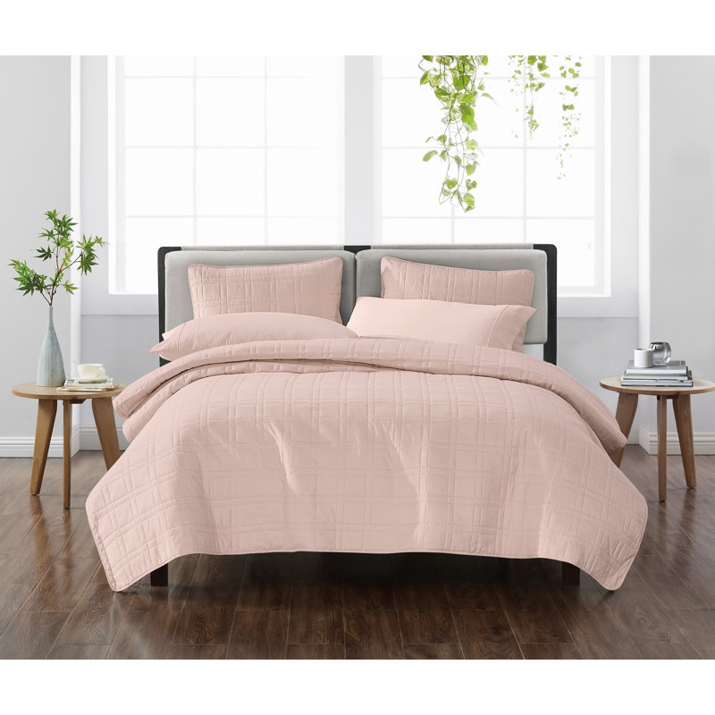 Cannon Solid Quilt Set, King Quilt + 2 Shams, Pink