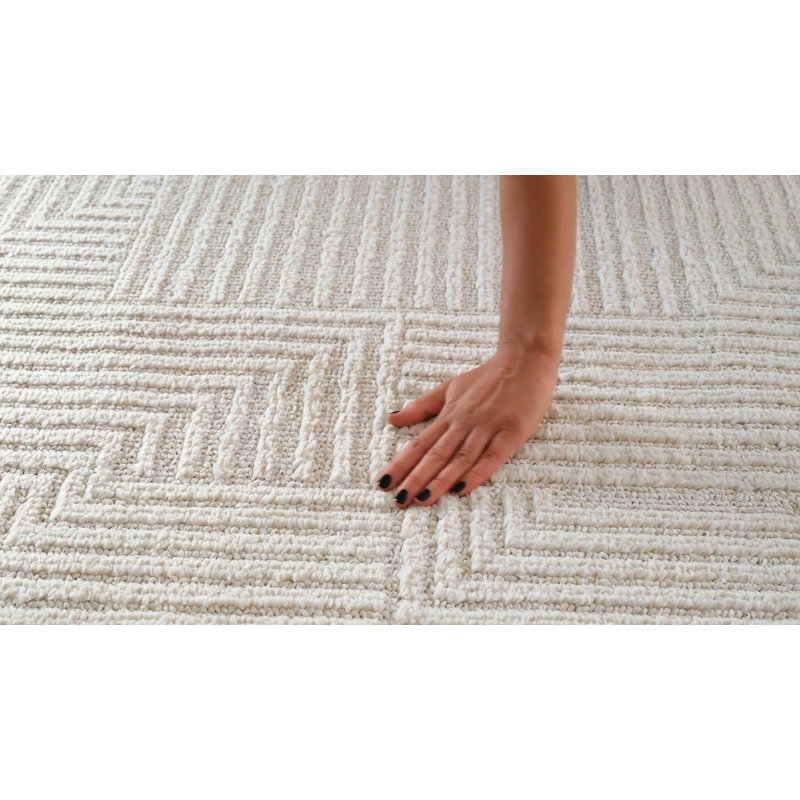 Sutton Ivory Stripe 4' x 6' Stain-Resistant Synthetic Rug