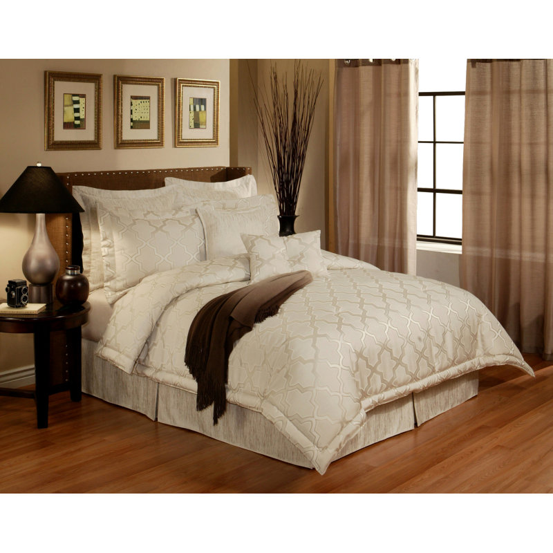 Polyester Box Stitch Geometric Shapes Comforter, King Comforter + 2 Shams, Cream