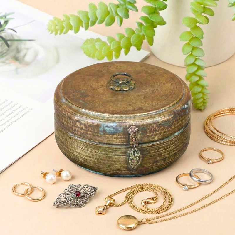 Petite boîte à bibelots vintage en laiton pour rangement décoratif