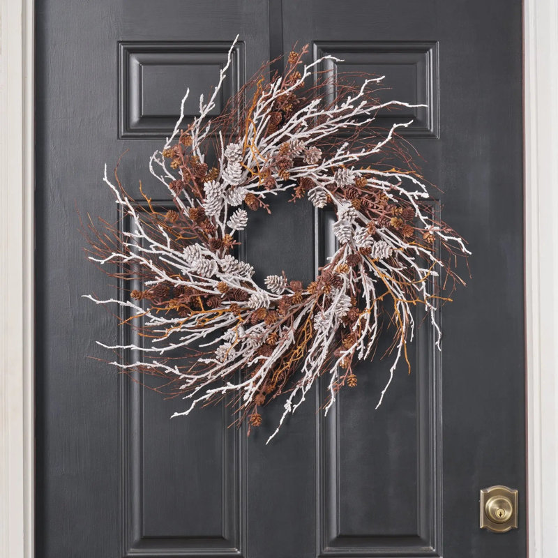 Couronne de Noël rustique en forme de pomme de pin et brindille Wispy