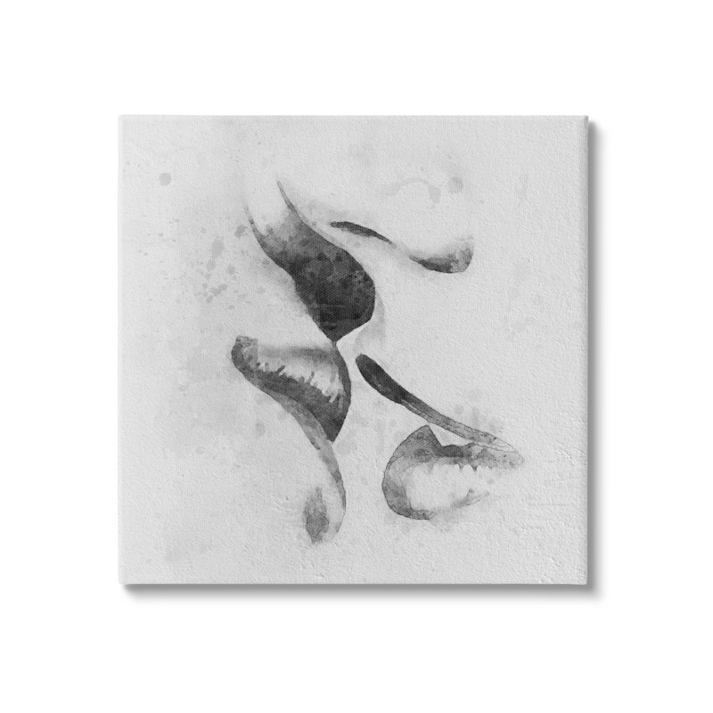 Gros plan sur les lèvres romantiques, L 17 po x H 17 po, Giclée encadrée noir minuit