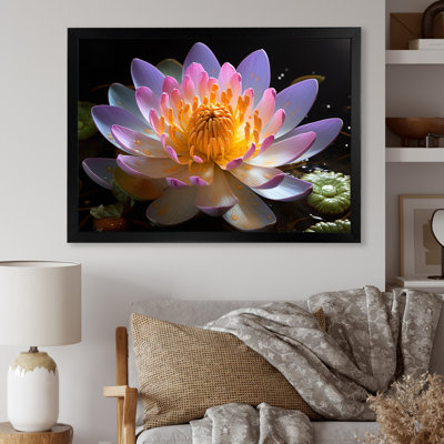 «Vibrant Blossoming Lotus Flower with Yellow Core», art mural sur toile Lotus