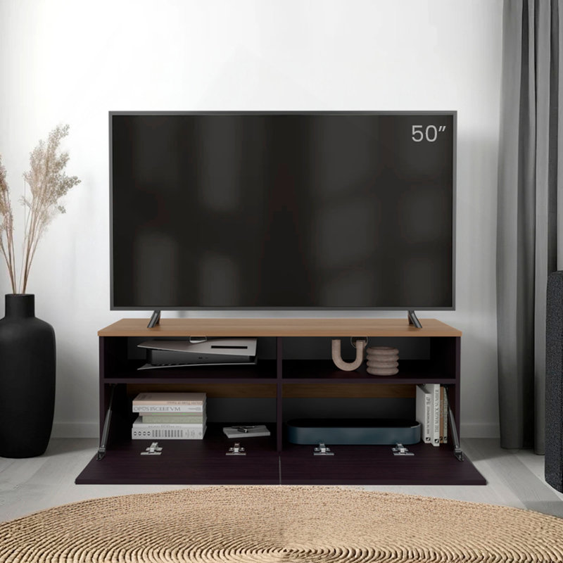 Meuble télé Mesocal avec rangement et porte ouverte, wengé et chêne naturel