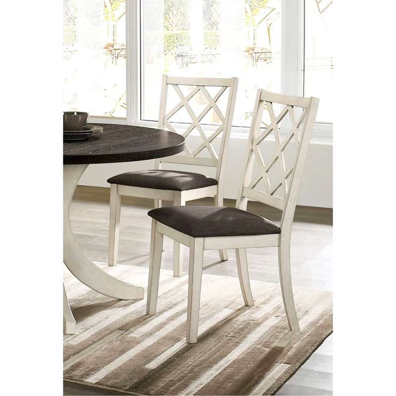 Ensemble de 2 chaises en bois massif blanc antique à dossier unique