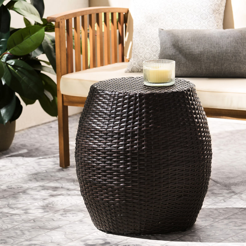 Table d'appoint de 14,00 po pour patio extérieur, finition, base en fer robuste, sans assemblage, décorez votre patio et votre jardin, table de couleurs, cadre de 14,00 po, ornement de jardin idéal, choix de couleurs