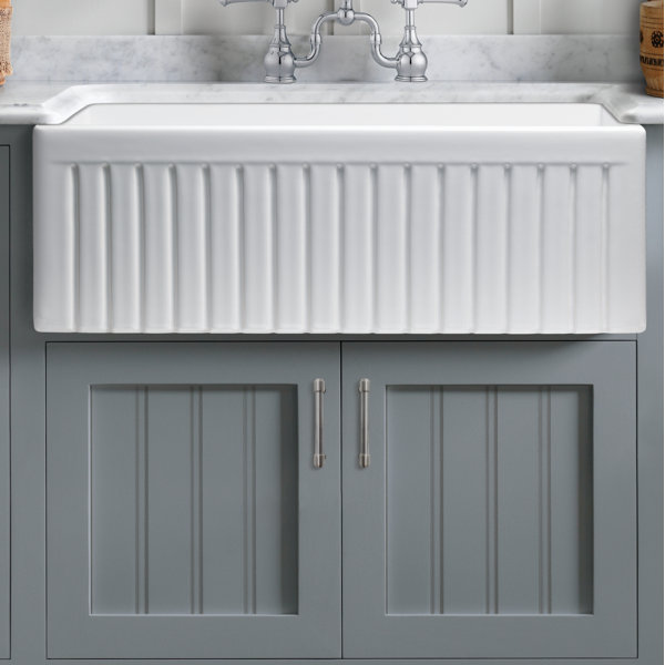 Birch Lane™ Sorrel 27 L x 18 W Farmhouse Kitchen Sink with Grid and  Strainer & Reviews
