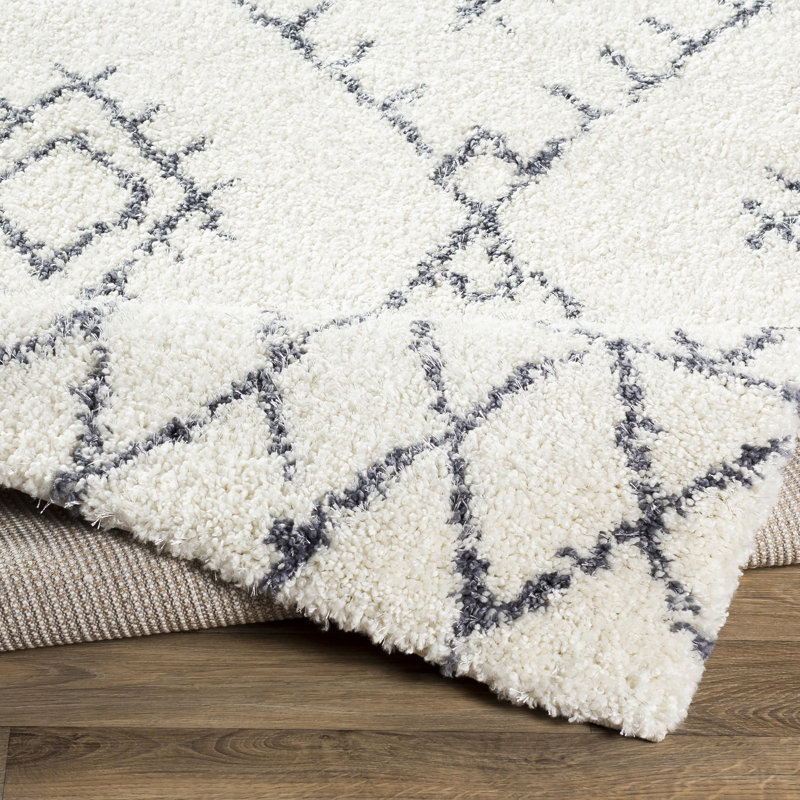 Orsi Geometric Indoor Rug, Rectangle 2' x 3'