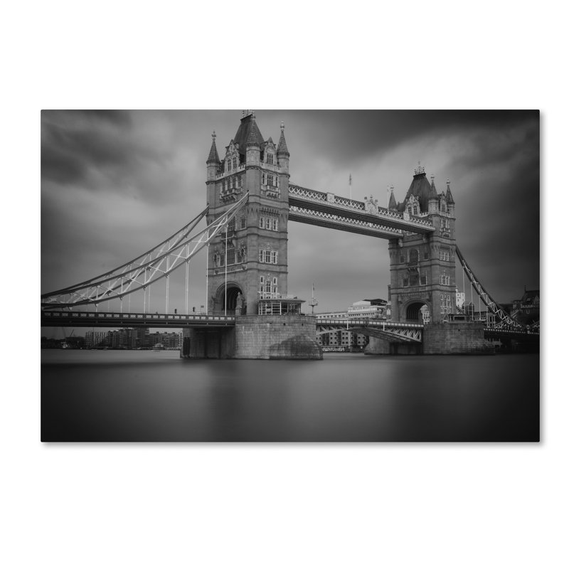 «Tower Bridge» par Eyron, reproduction de photo sur toile tendue, H 12 po x l 19 po x P 2 po