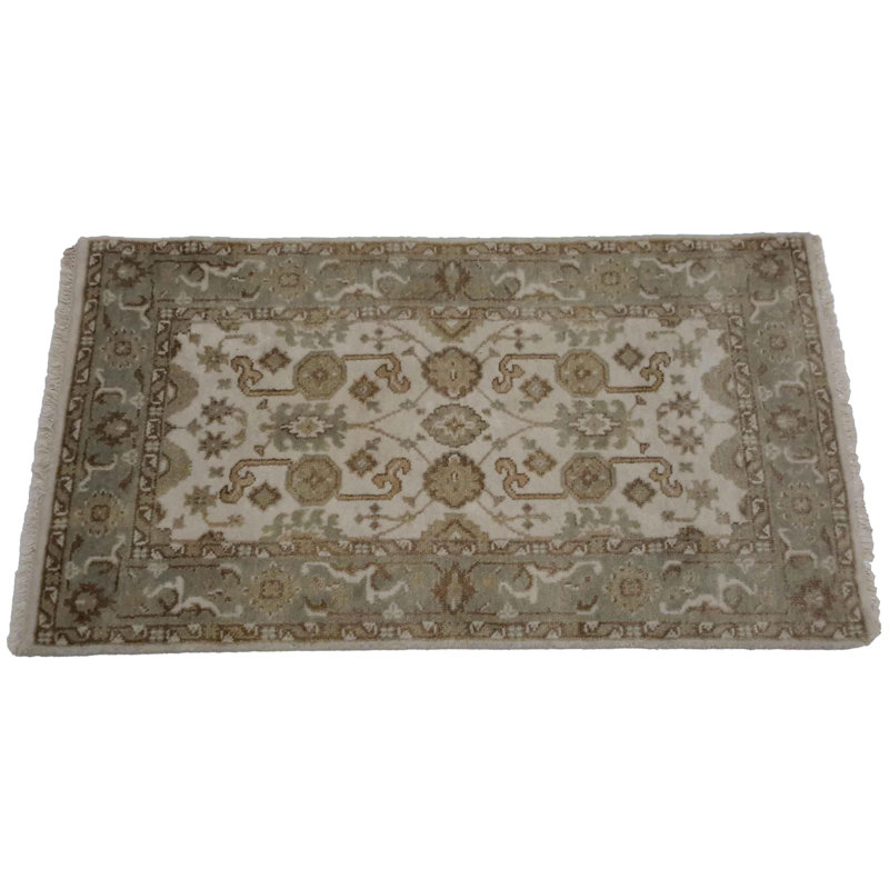 Pasleigh Oriental Area Rug in Cream