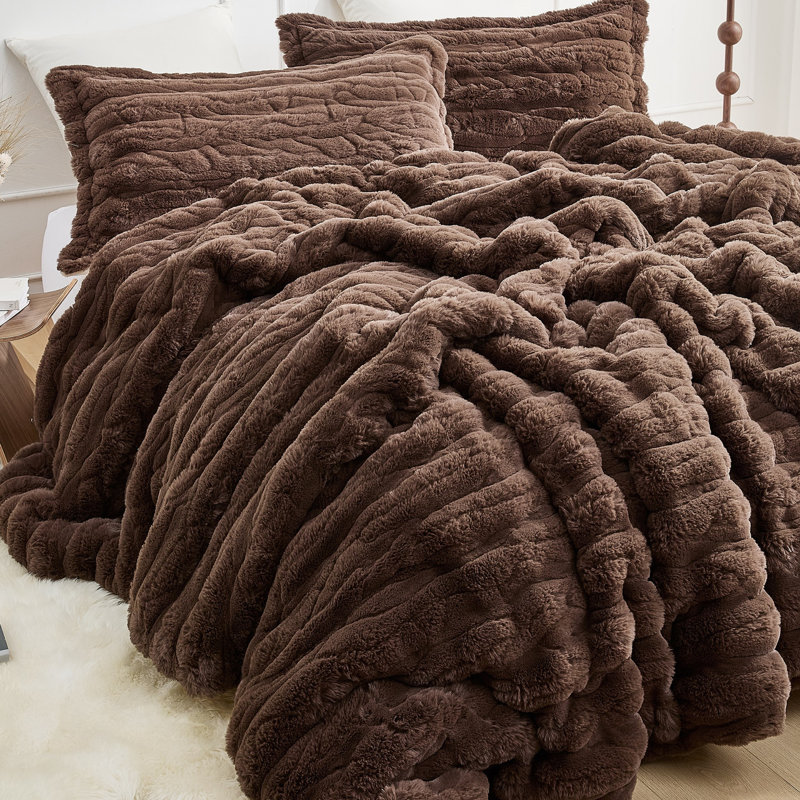 Yule Log Chunky Bunny - Coma Inducer Oversized Comforter Set - Chestnut, Queen Comforter + 2 Standard Shams