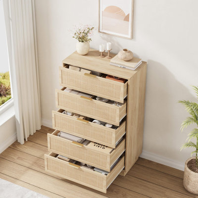 Commode 5 tiroirs en rotin - Commode en bois clair avec armoire et pieds intégrés - Poignées en métal, rangement moderne, assemblage facile, chambre à coucher, couloir, placard - Couleur: bois naturel