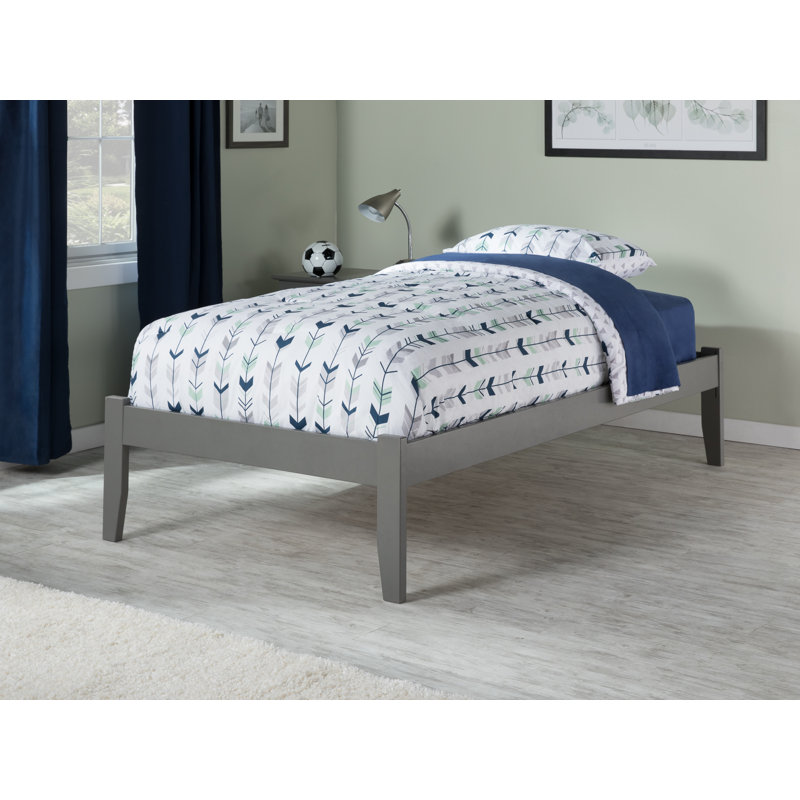 Lit plateforme en bois massif Concord, gris
