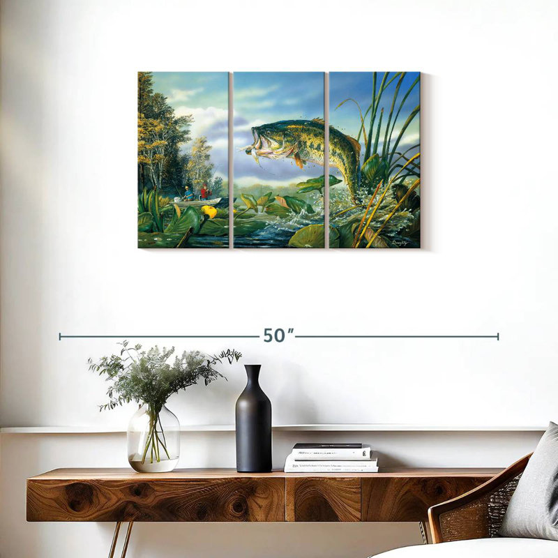 Senne First Strike, 20" H x 33" W