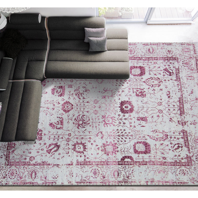 Oriental Area Rug in Silver, Rectangle 6' x 9'