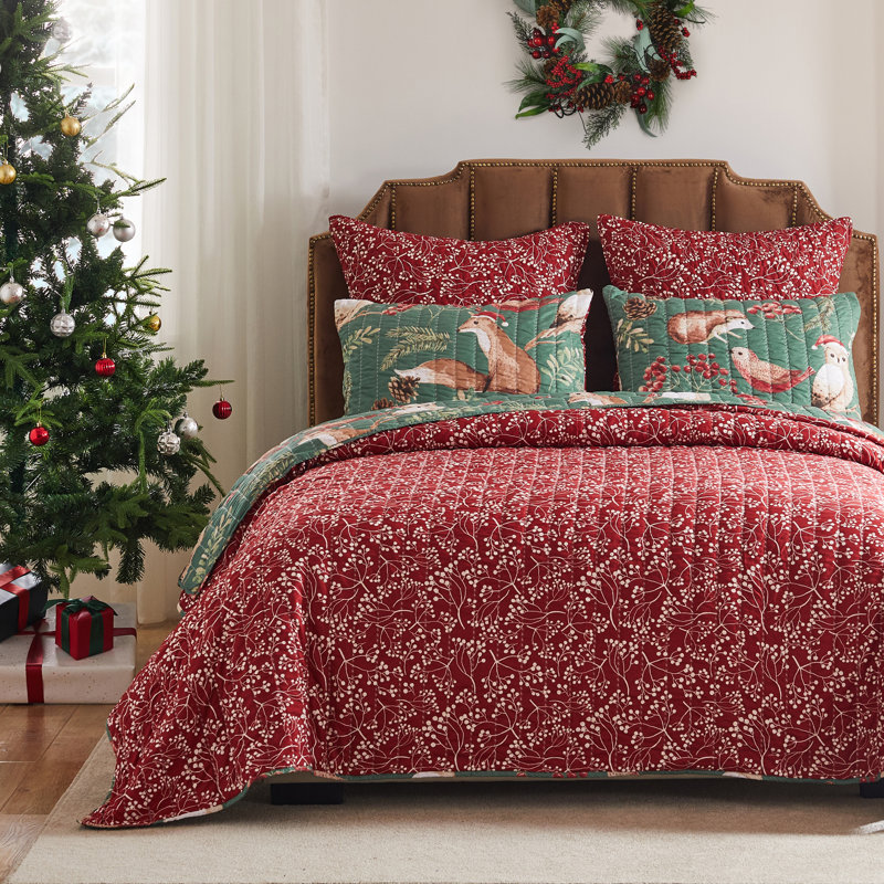 King Red Microfiber Reversible Holiday Quilt Set