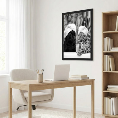 Ensemble de 1 tableau sur toile tendue représentant un léopard noir et blanc avec une serviette sur la tête